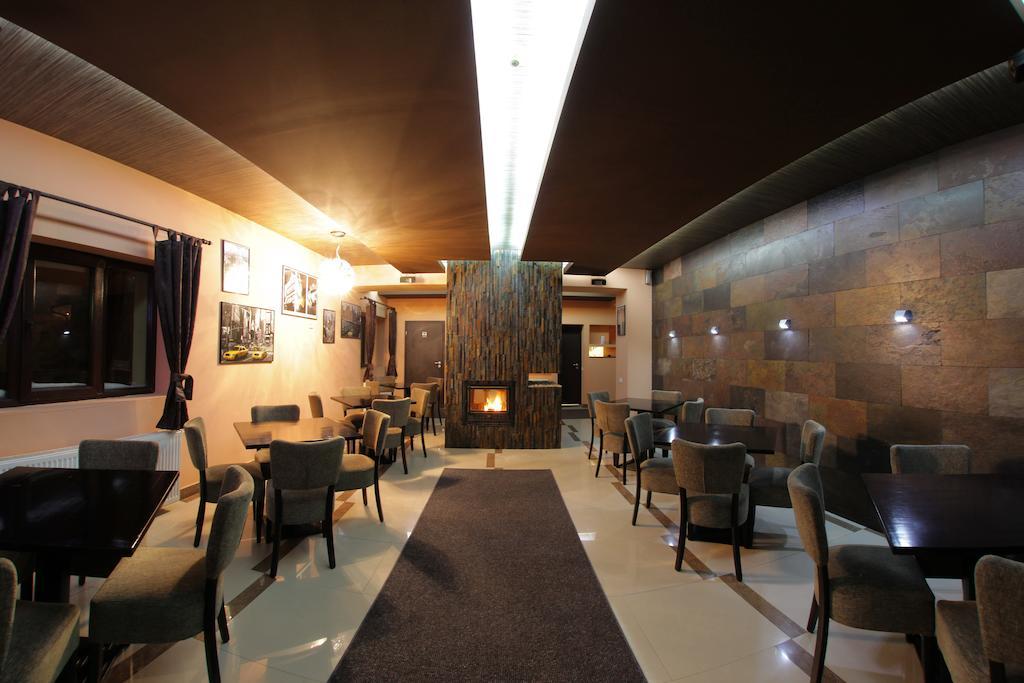 The Ghetto Hotell Buşteni Eksteriør bilde