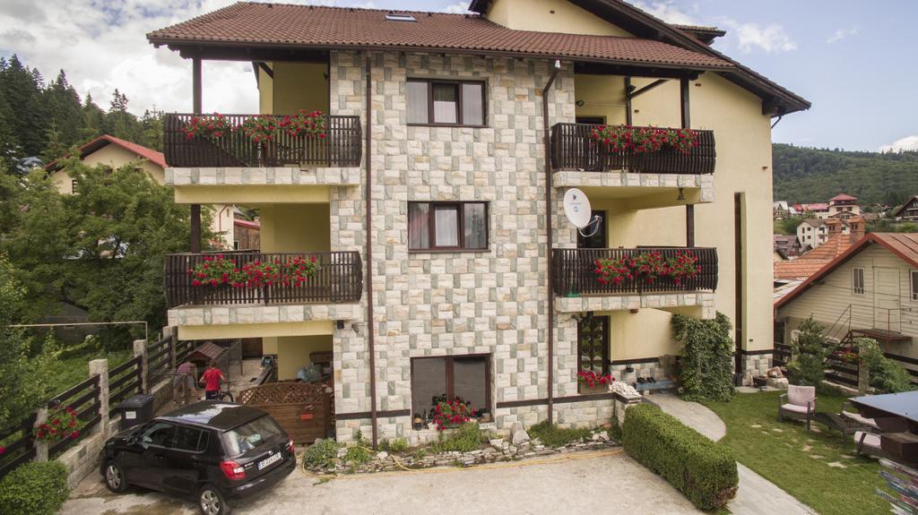 The Ghetto Hotell Buşteni Eksteriør bilde