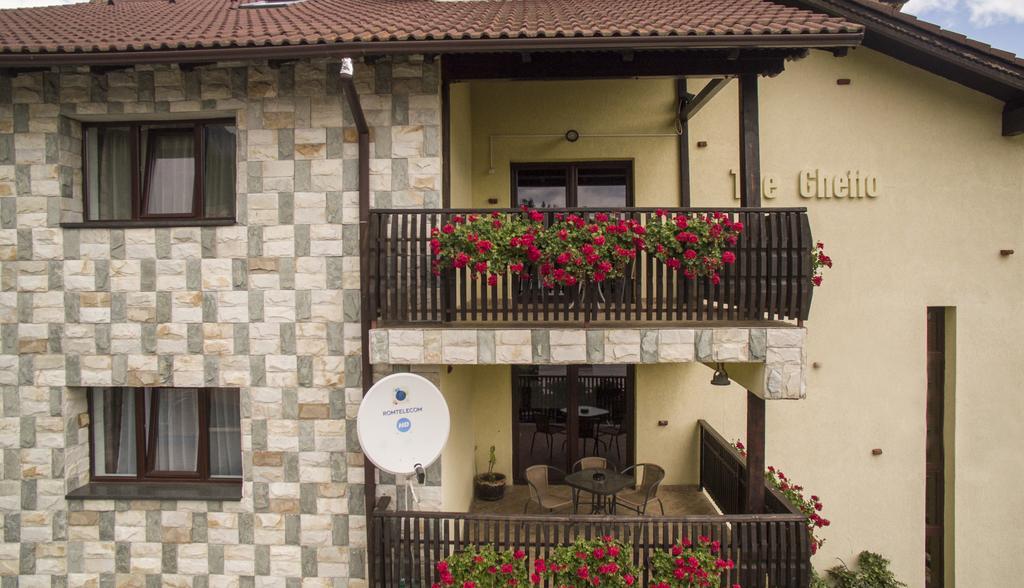 The Ghetto Hotell Buşteni Eksteriør bilde