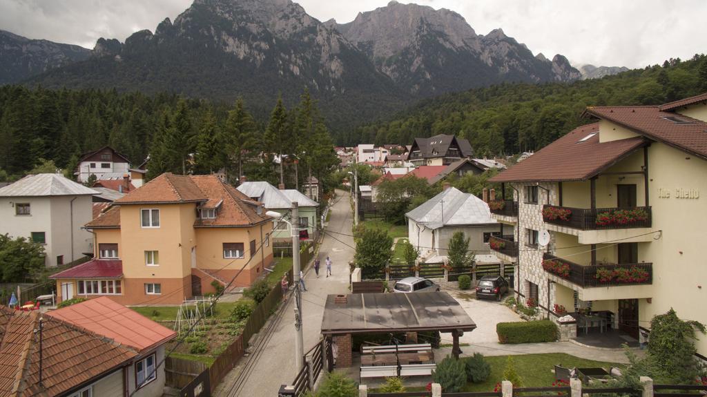 The Ghetto Hotell Buşteni Eksteriør bilde
