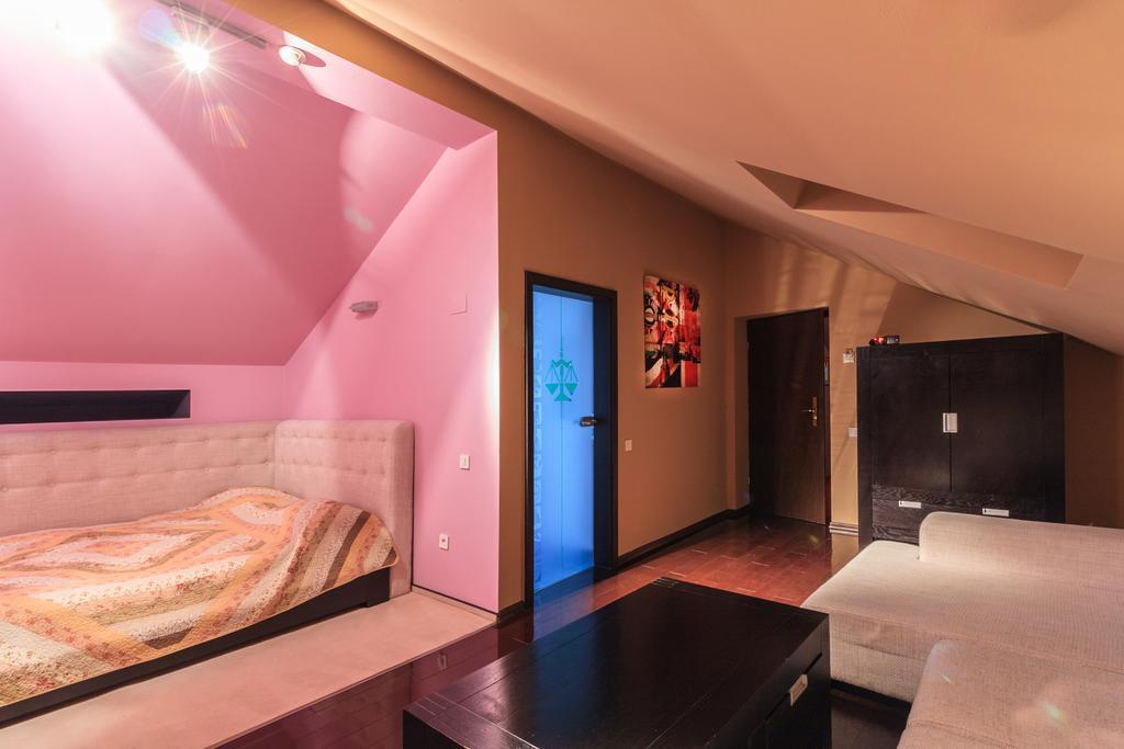 The Ghetto Hotell Buşteni Eksteriør bilde